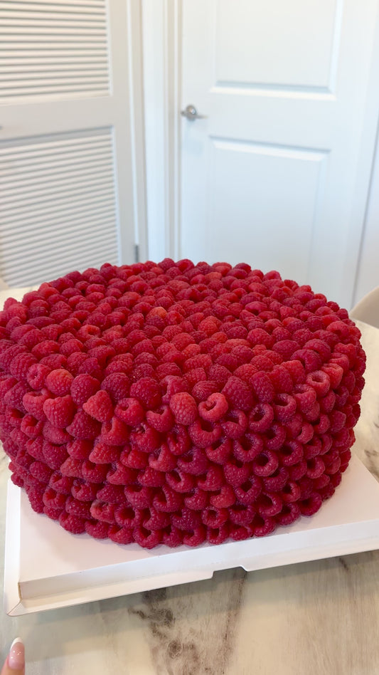 The Berry Opulence Cake - Raspberry Luxe Round